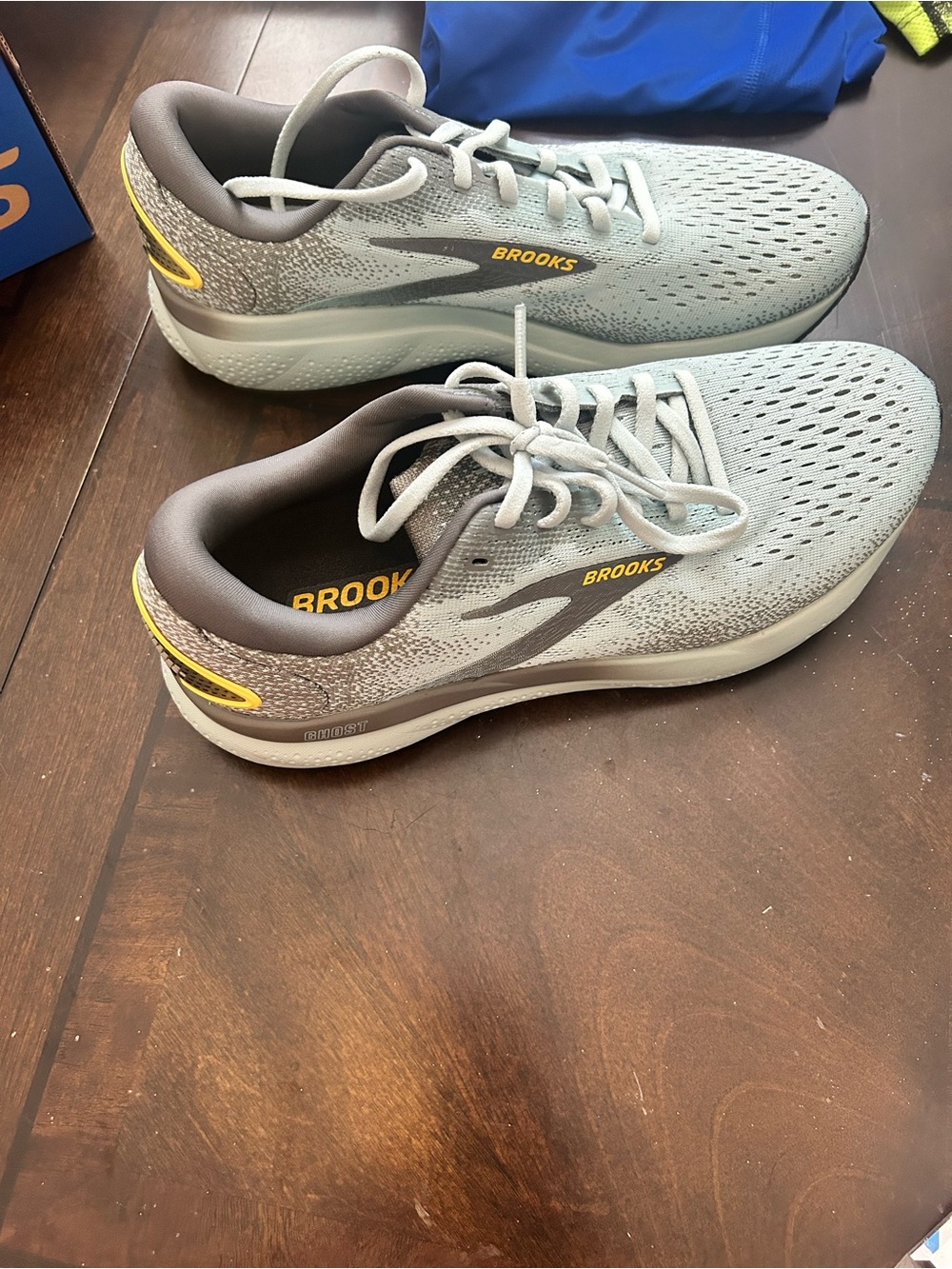Brooks Men’s Ghost 16 New Light Gray Athletic Running Shoes (New)